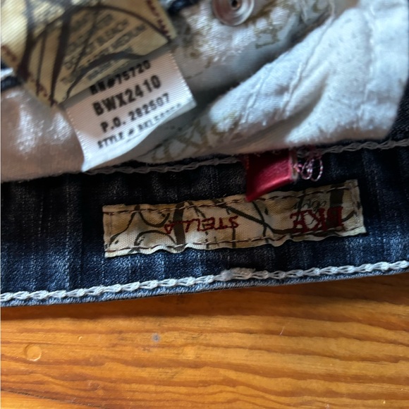 Buckle Jean Shorts Sz 24 - Picture 2 of 3